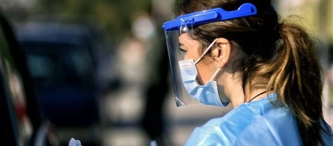 «Μπρος γκρεμός και πίσω ρέμα»; - Ειδικοί: «Θάνατοι από κορωνοϊό ή αν εμβολιαστούμε θάνατοι από θρομβώσεις»!